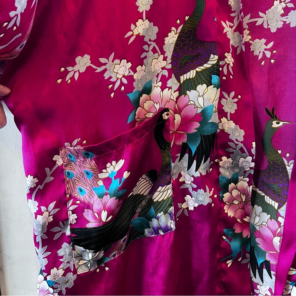 Floral and Peacock Pink Kimono with Pockets and Belt - Picture 13 of 13